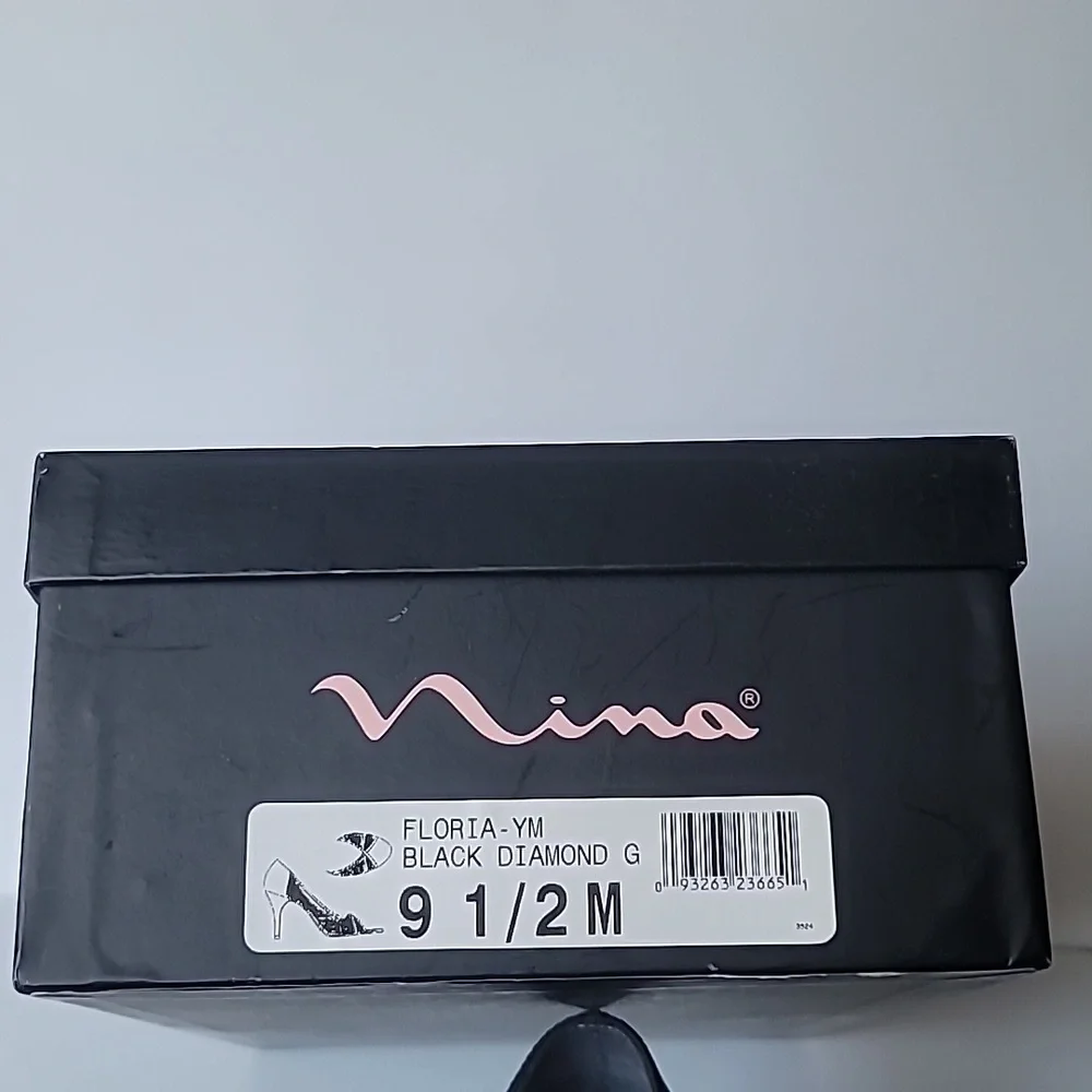 NWB Nina Open Toe Satin and Mesh Heels, Size 9.5M - Picture 9 of 9